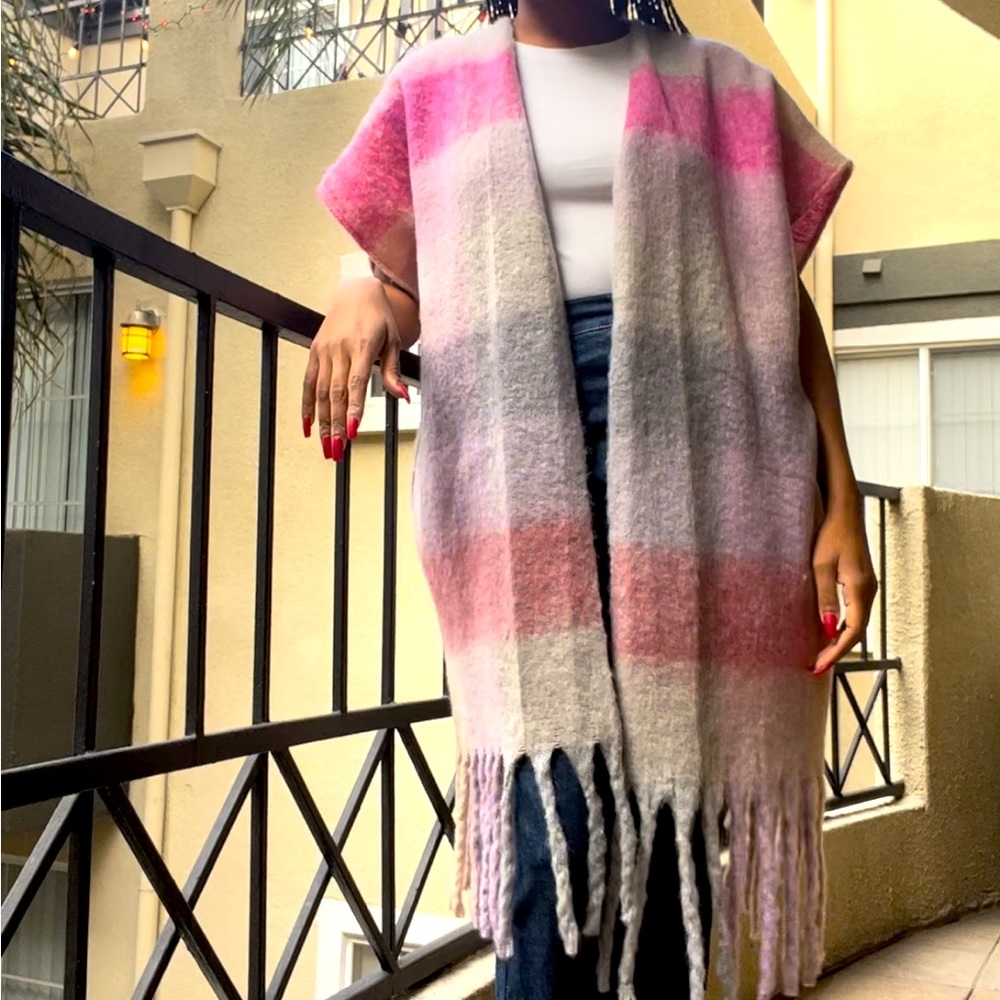 Beautiful Fringed Piece